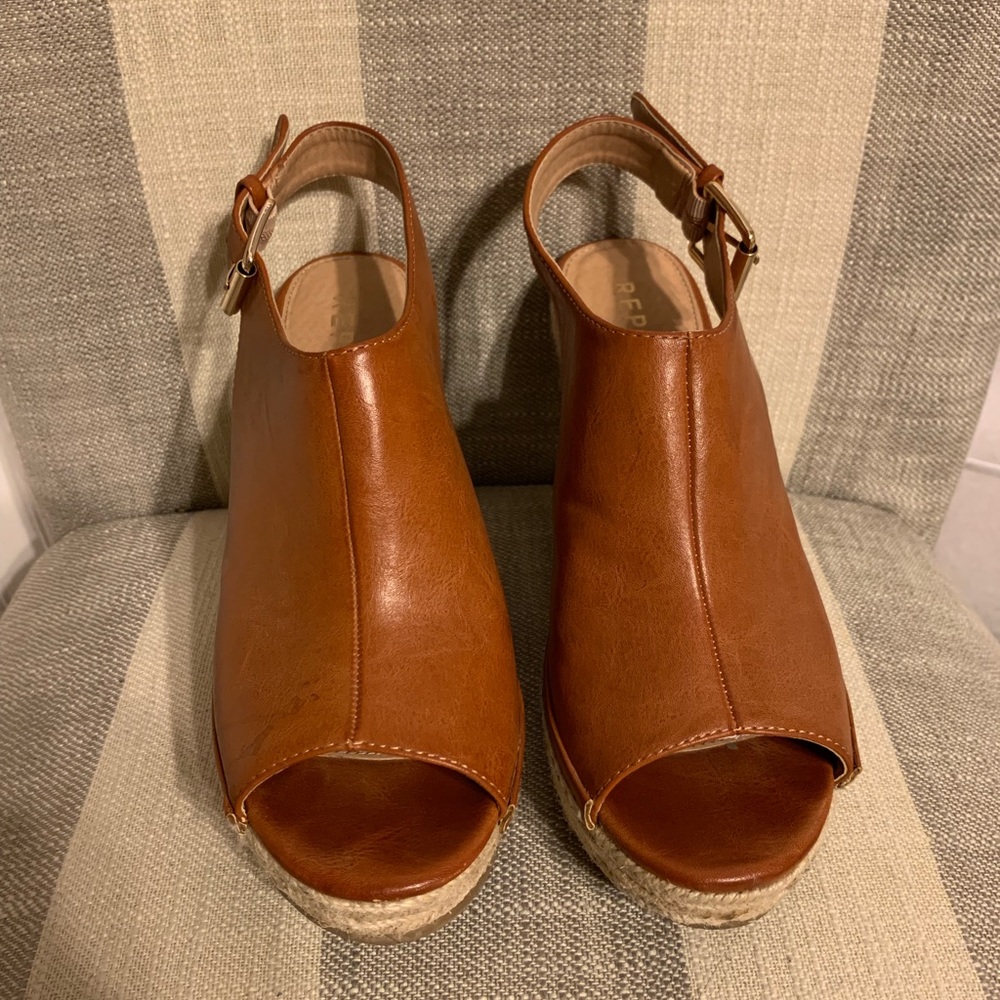 Summer wedges